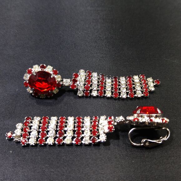 Red & Clear Long Rhinestone Earrings, Dangle , 1960s Vintage Jewelry - Picture 9 of 10